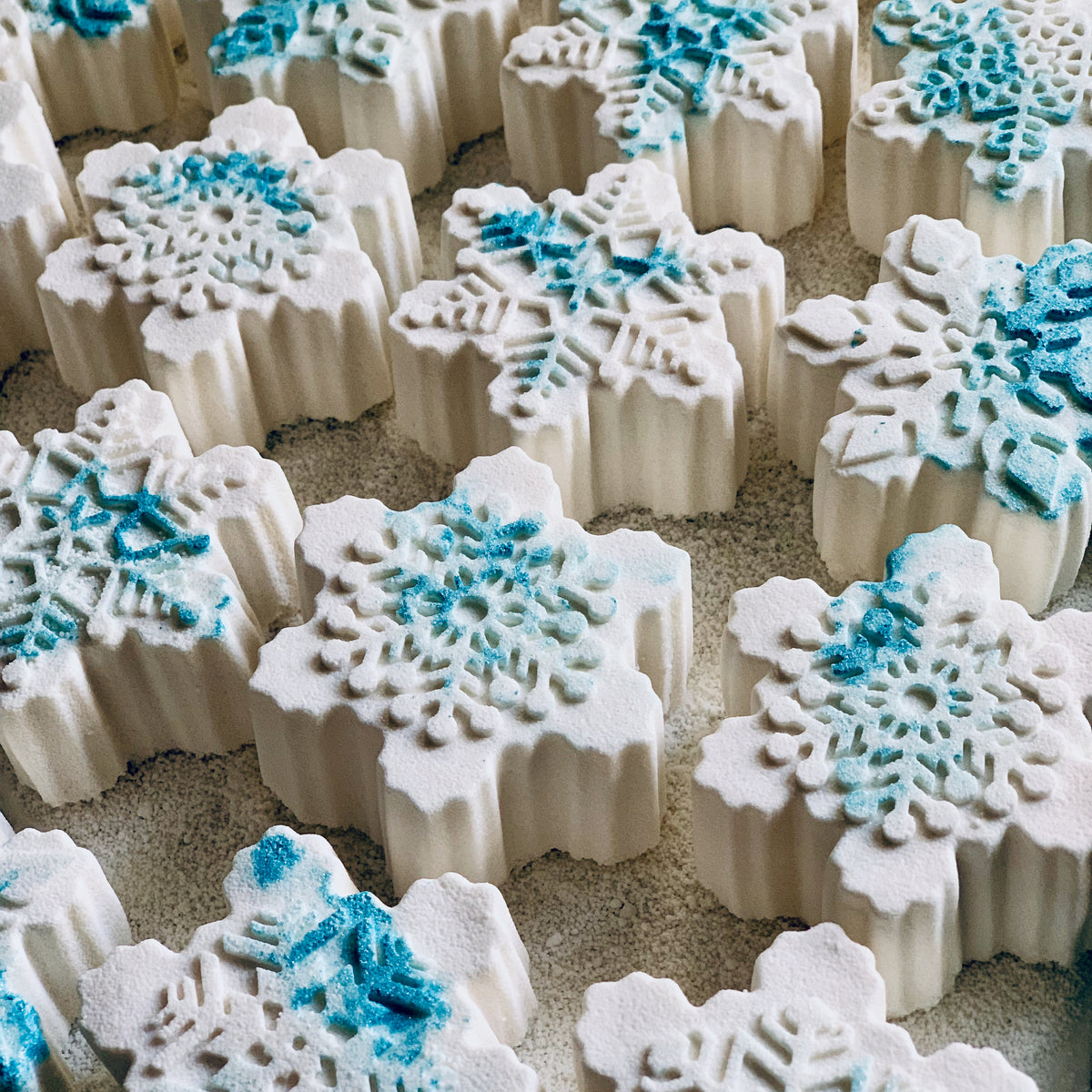 Snowflake Bath Bombs & Shower Steamers, Bath Fizzies, Winter Wonderland, Warm Cozy Scent, 3 oz each